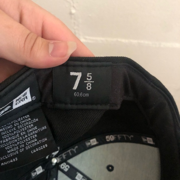 Hat - Picture 3 of 3